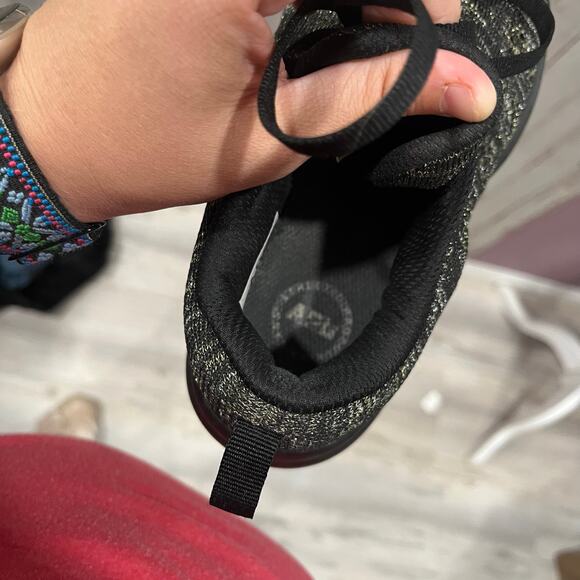 APL Techloom Pro Sneakers Black Metallic Gold Athletic Propulsion Women’s 6.5 - Picture 7 of 7